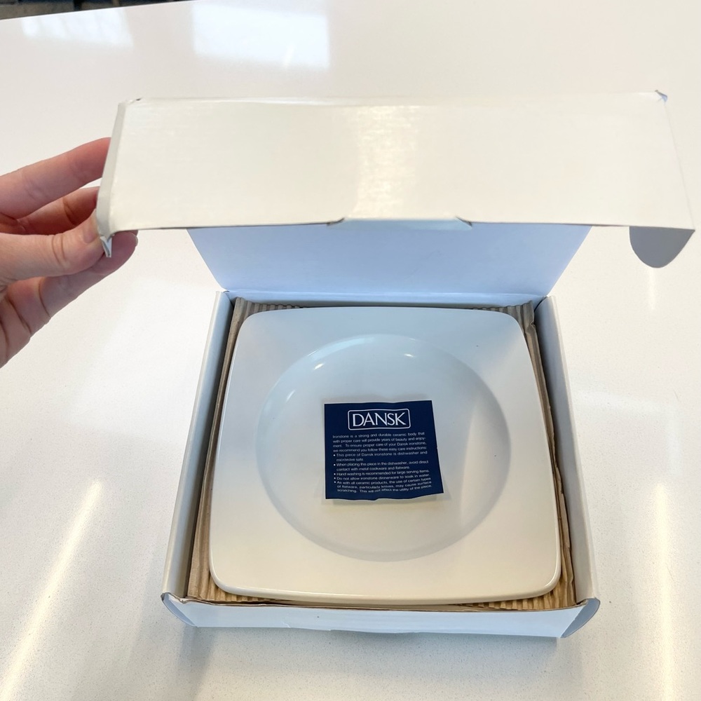 New Dansk Studio Ironstone Liora Manne salad plate / bowl modern ivory 8.5” - Picture 5 of 6